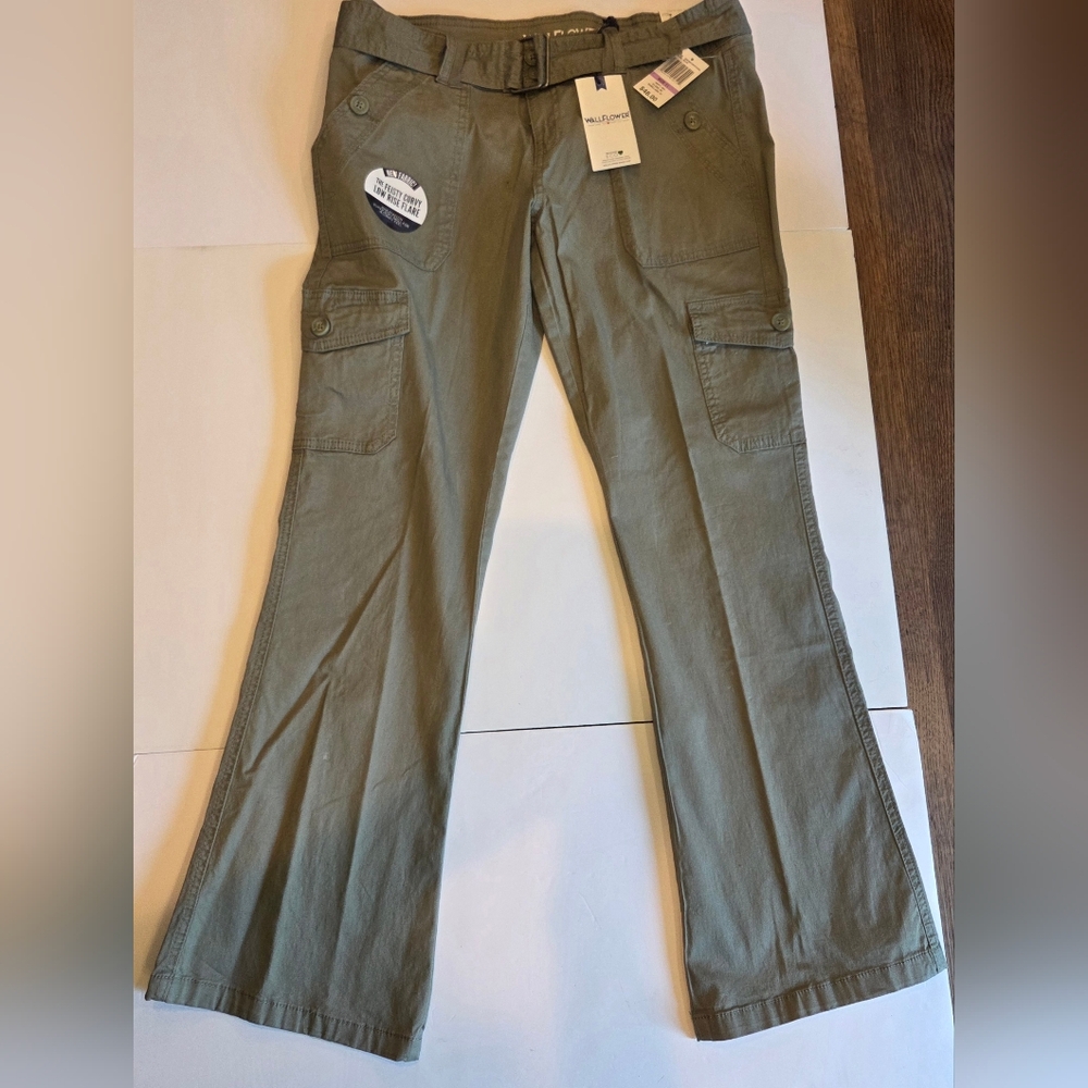 Women's Wallflower Olive Green Cargo Pants with Belt